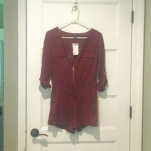 🌈3/$10 Burgundy Romper